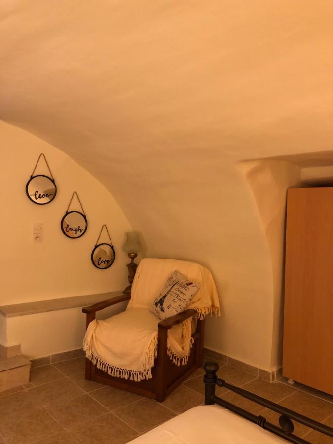 דירות Álika Kamares Cave House 3 מראה חיצוני תמונה