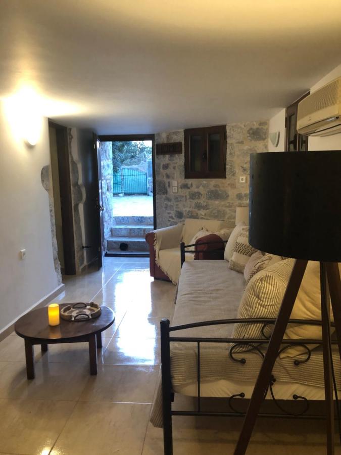 דירות Álika Kamares Cave House 3 מראה חיצוני תמונה