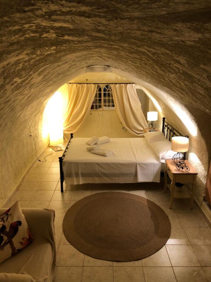 דירות Álika Kamares Cave House 3 מראה חיצוני תמונה