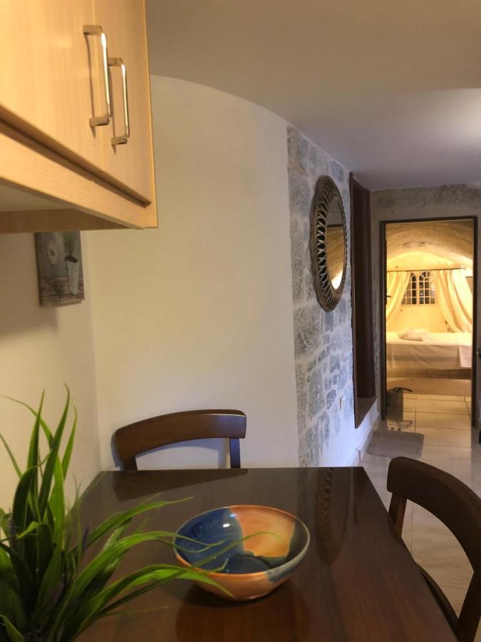 דירות Álika Kamares Cave House 3 מראה חיצוני תמונה
